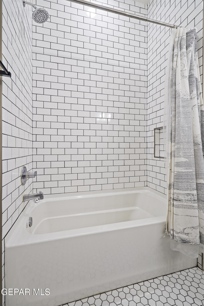 13637 Chepstow Court - Photo 26
