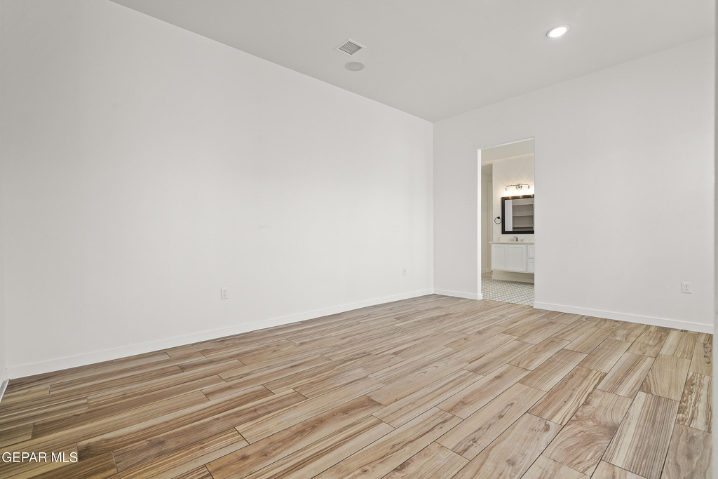13637 Chepstow Court - Photo 15