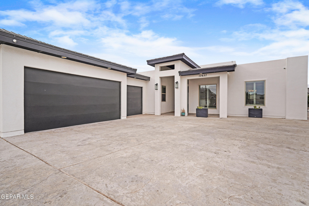 13637 Chepstow Court - Photo 0