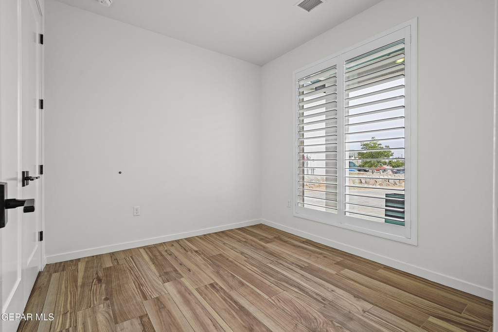 13637 Chepstow Court - Photo 28