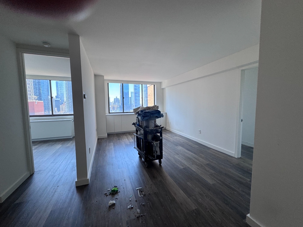 West 43rd Street - Photo 2