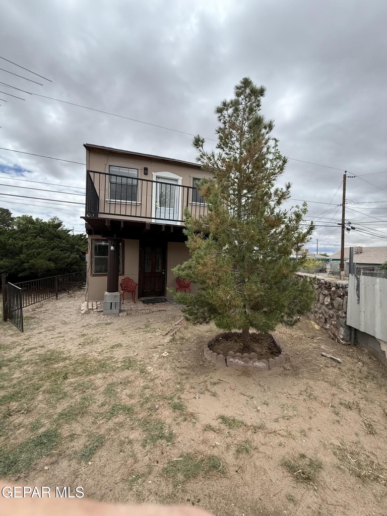 1018 Lakewood Road - Photo 2
