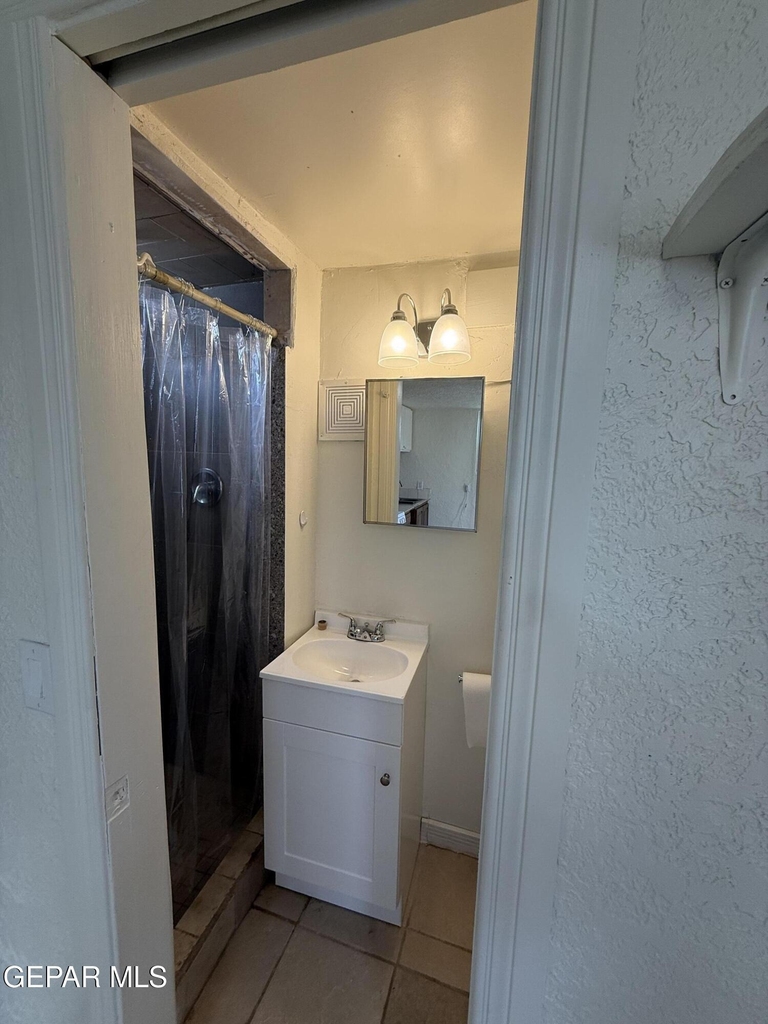 1018 Lakewood Road - Photo 11