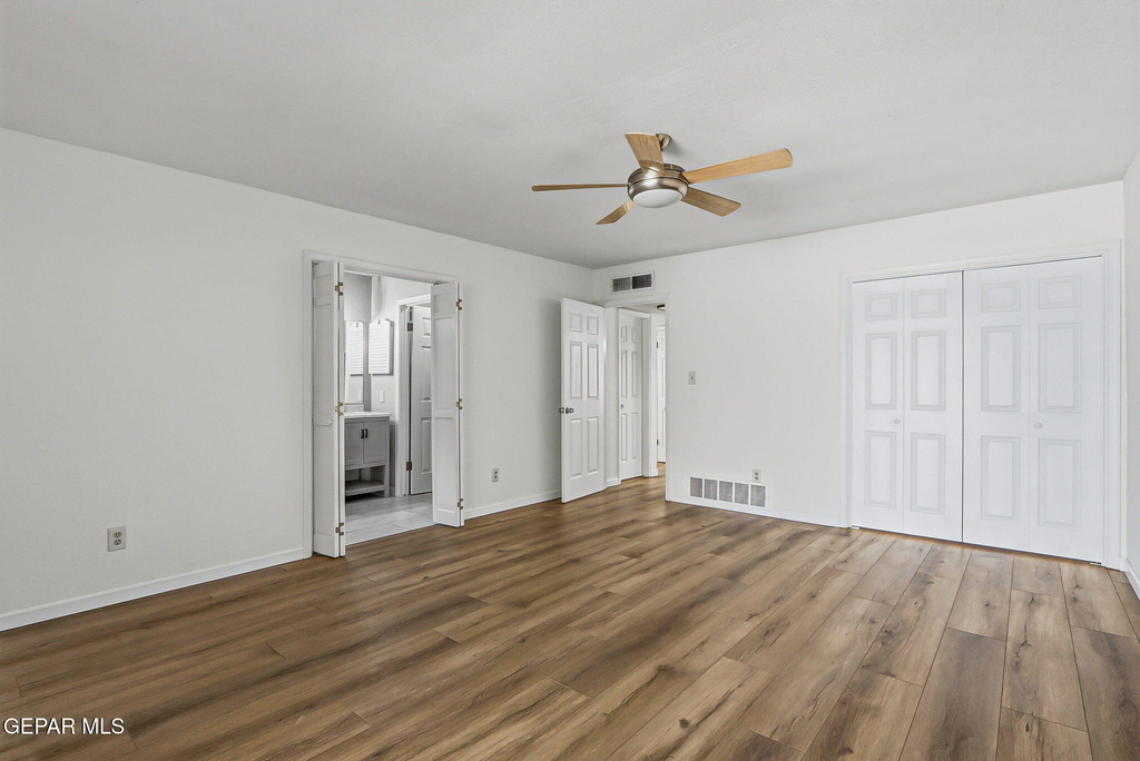 5205 Valley Spring Way - Photo 12