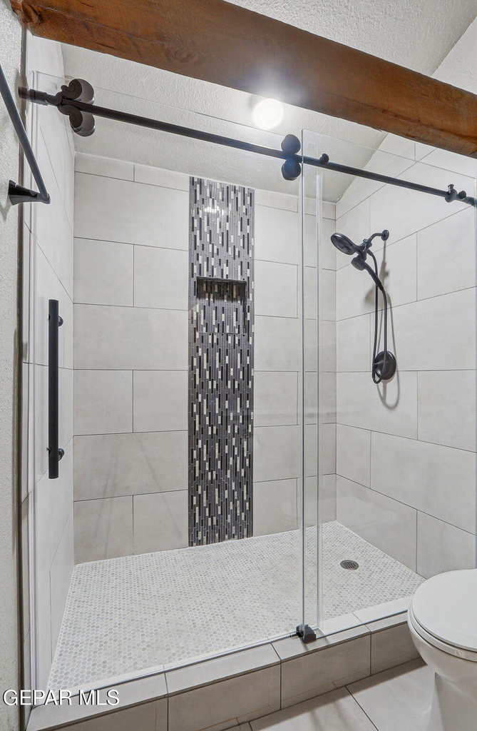5205 Valley Spring Way - Photo 14