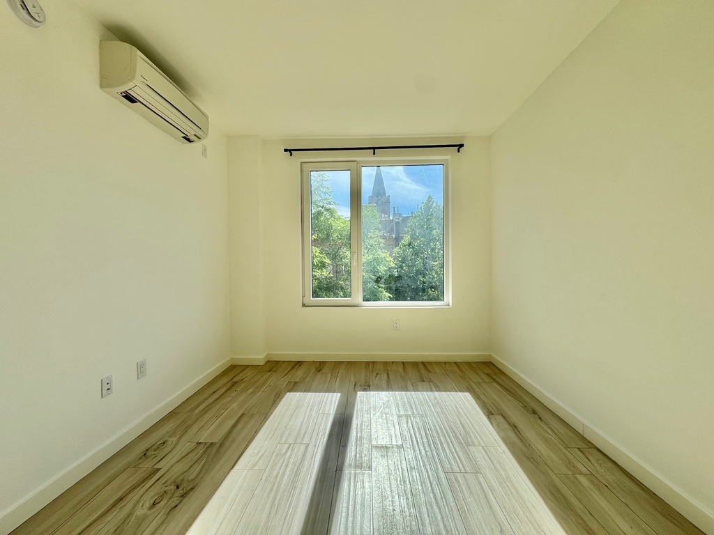 2718 Church Avenue - Photo 3