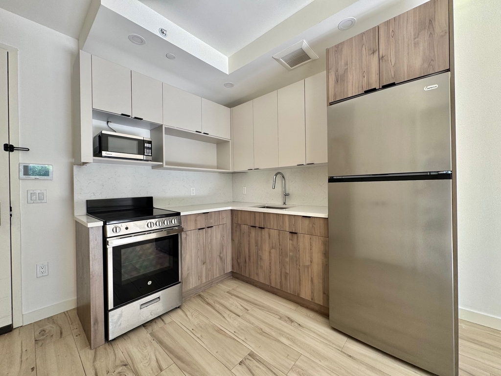 2718 Church Avenue - Photo 6