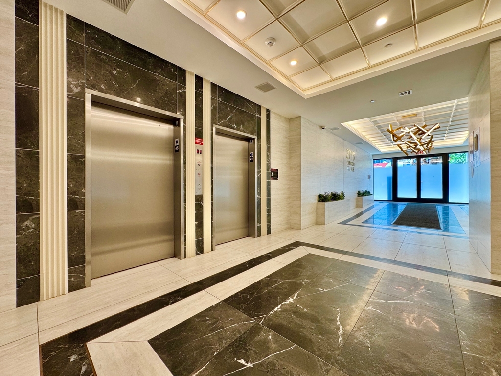 2718 Church Avenue - Photo 9