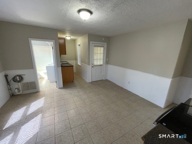 132-134 Gridley Street - Photo 6