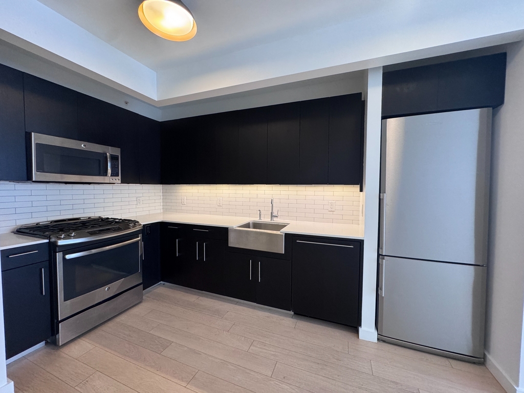 West 43rd Street - Photo 2