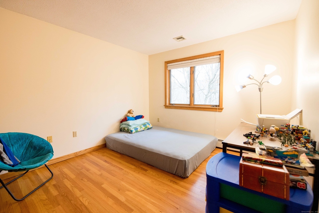 18 Clifford Avenue - Photo 22