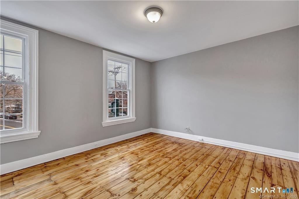 981 State Street - Photo 11