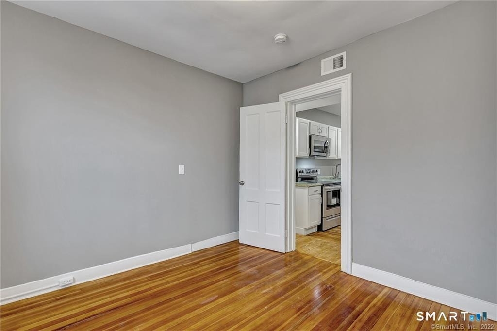 981 State Street - Photo 10