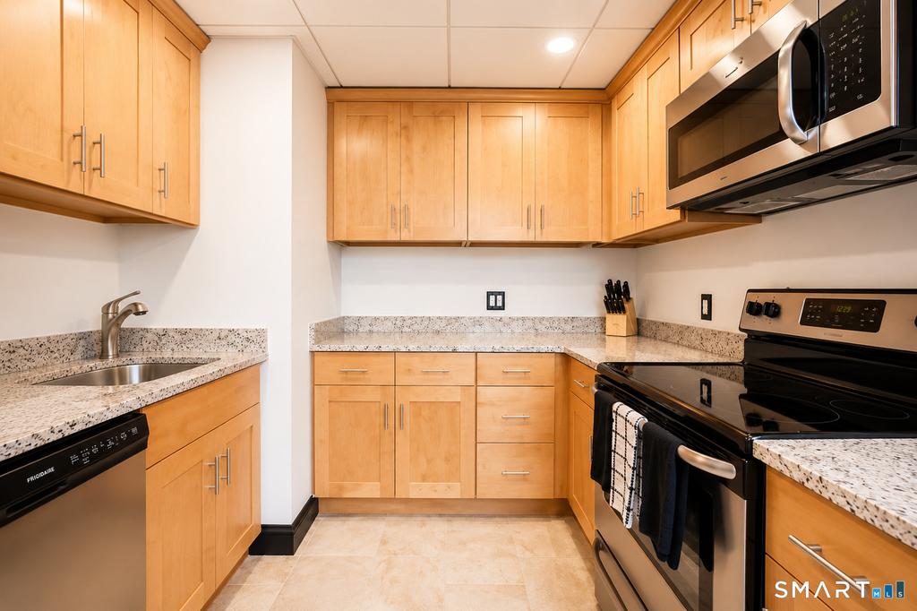196 Crown Street - Photo 8