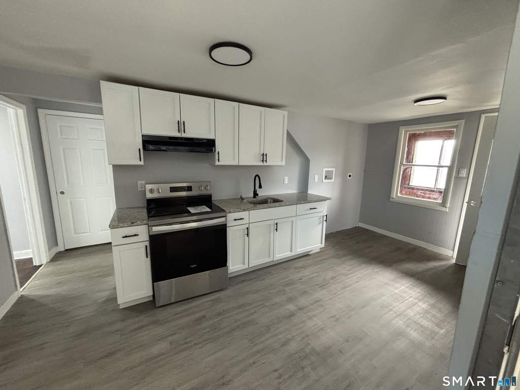 231 Goddard Avenue - Photo 1