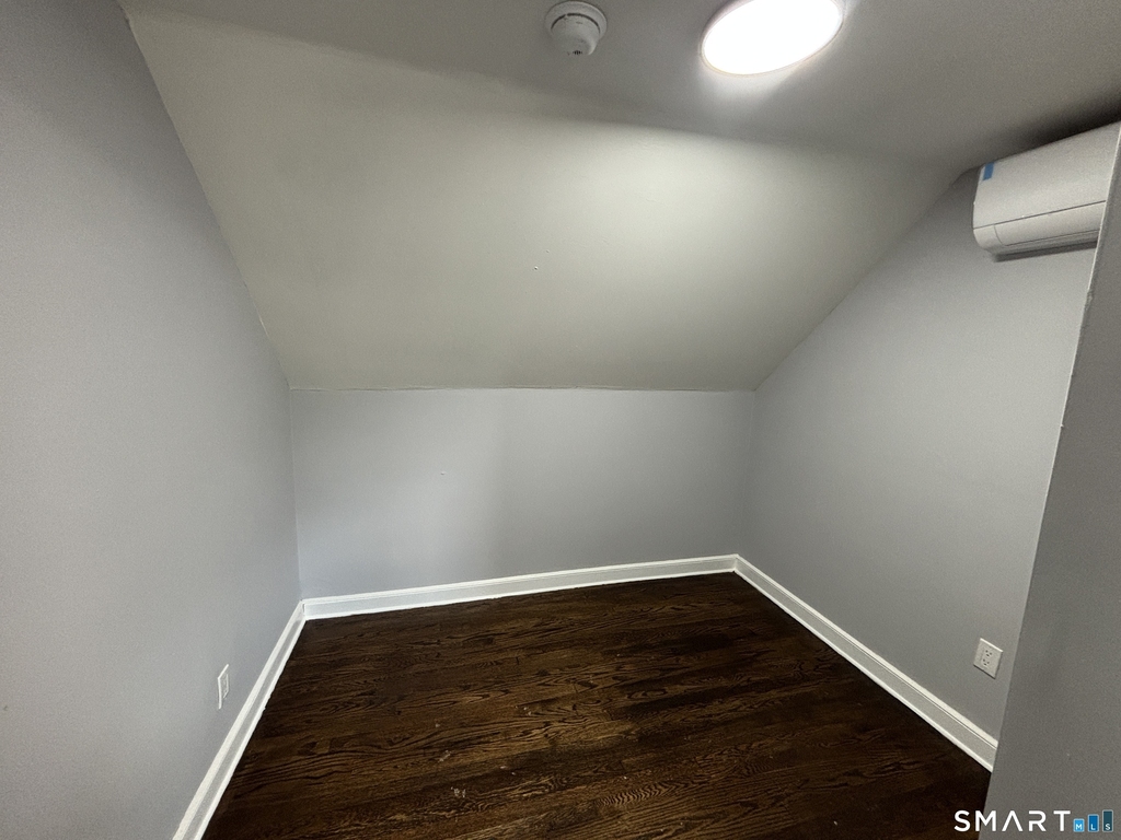 231 Goddard Avenue - Photo 5