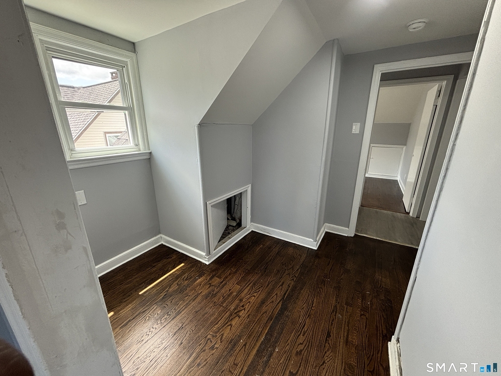 231 Goddard Avenue - Photo 6