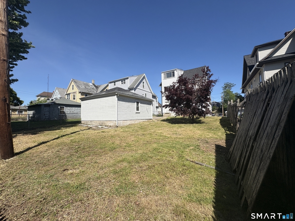 231 Goddard Avenue - Photo 11