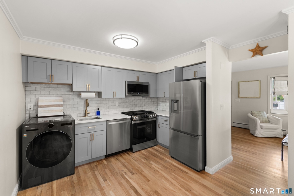 245 Sunnyridge Avenue - Photo 8