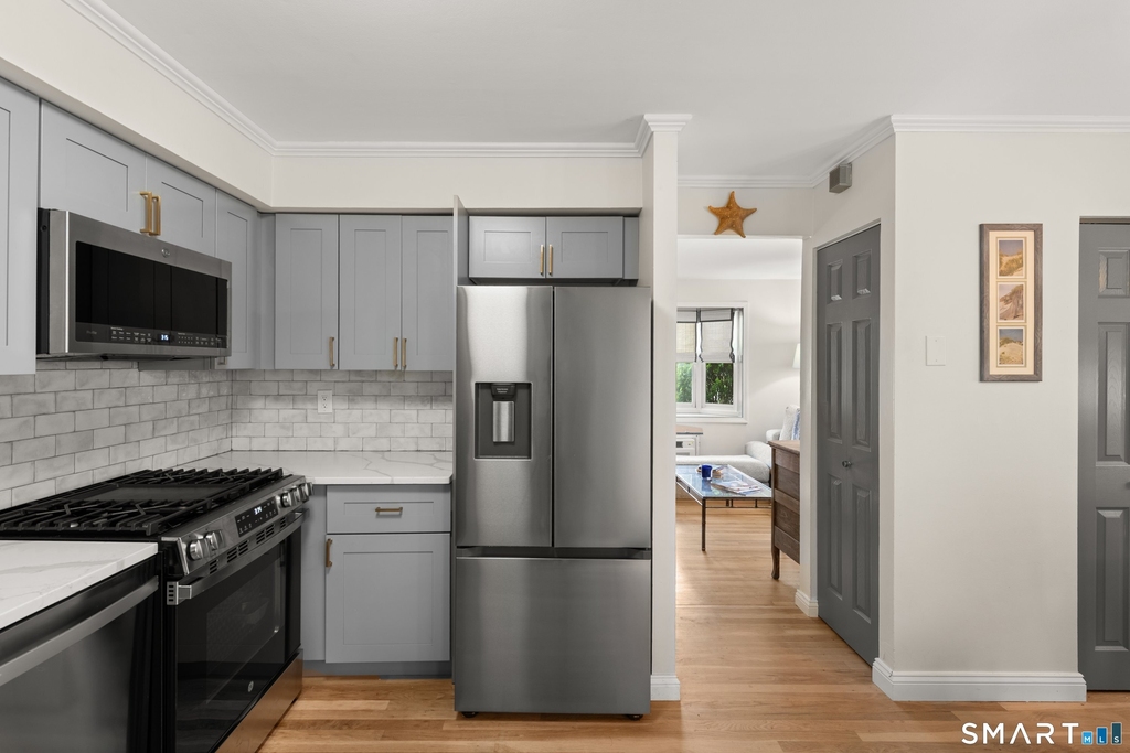 245 Sunnyridge Avenue - Photo 9