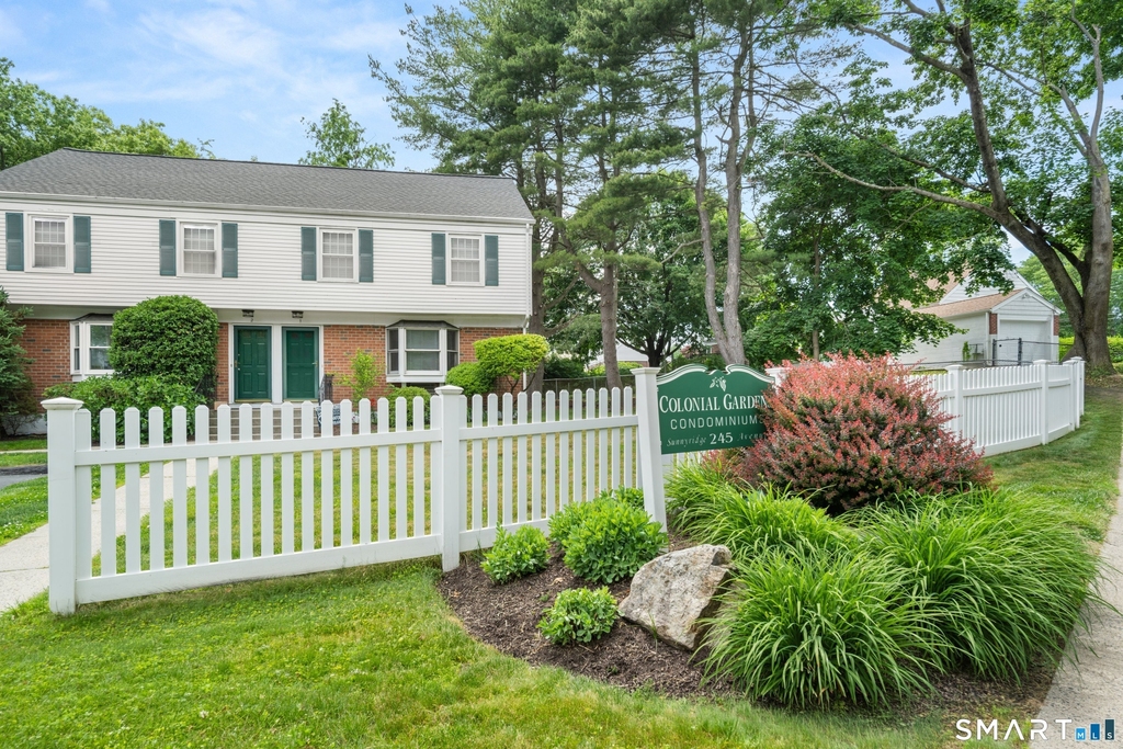245 Sunnyridge Avenue - Photo 21