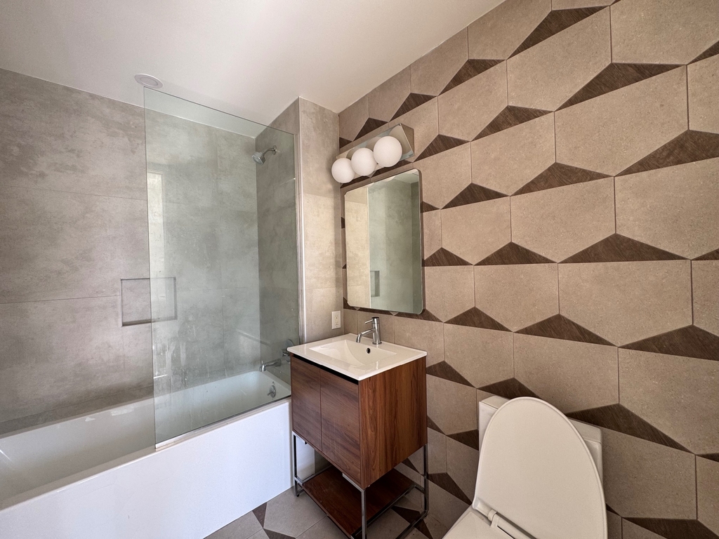 2718 Church Avenue - Photo 6