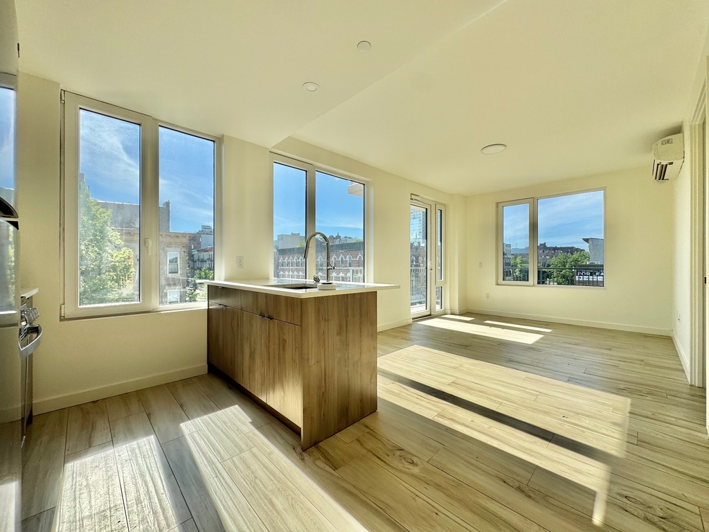 2718 Church Avenue - Photo 0