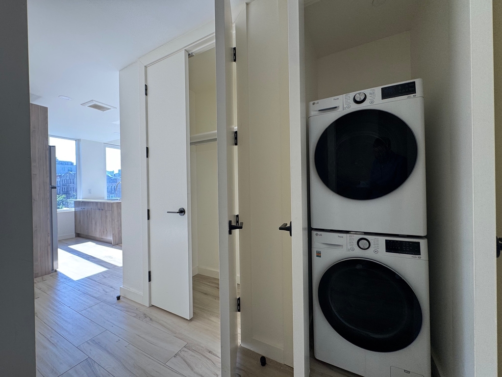 2718 Church Avenue - Photo 8