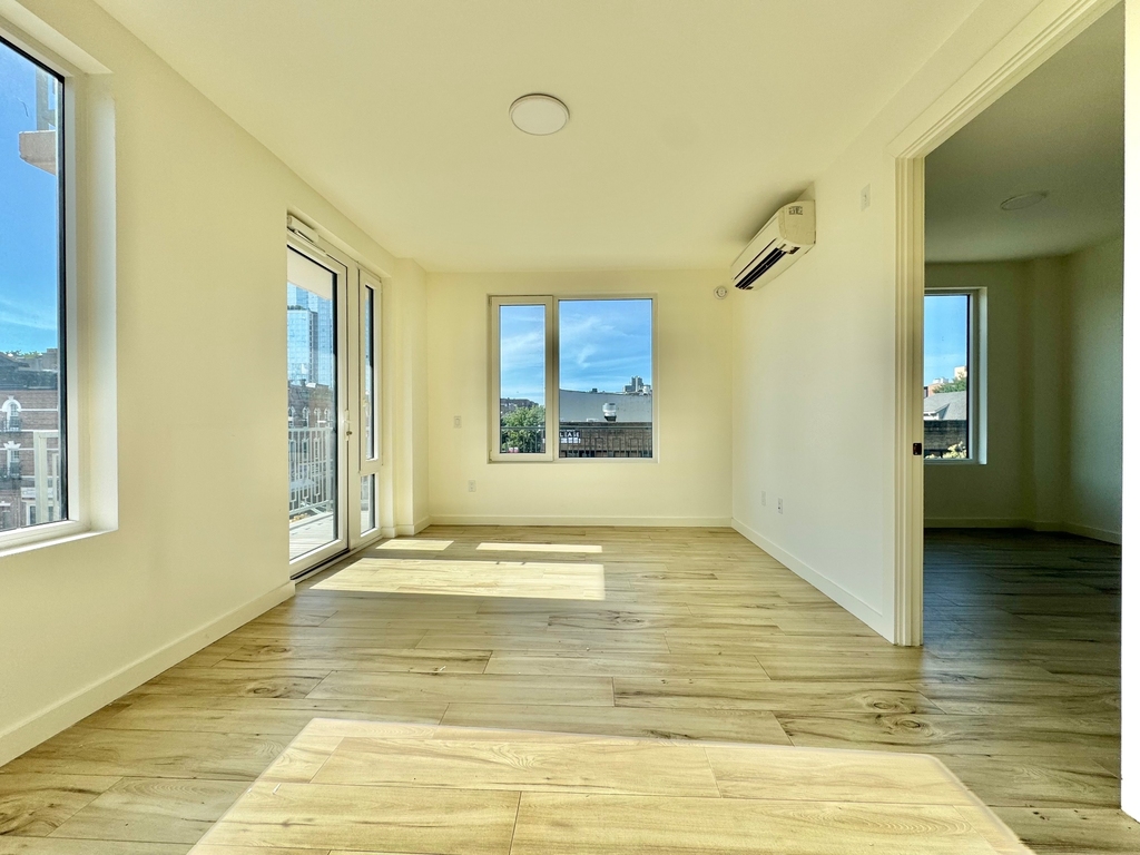 2718 Church Avenue - Photo 3