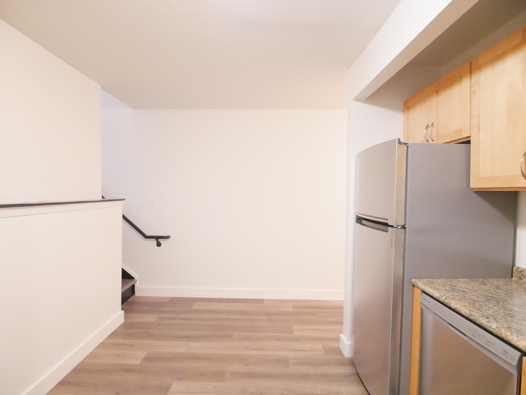 359 East 62nd Street - Photo 7