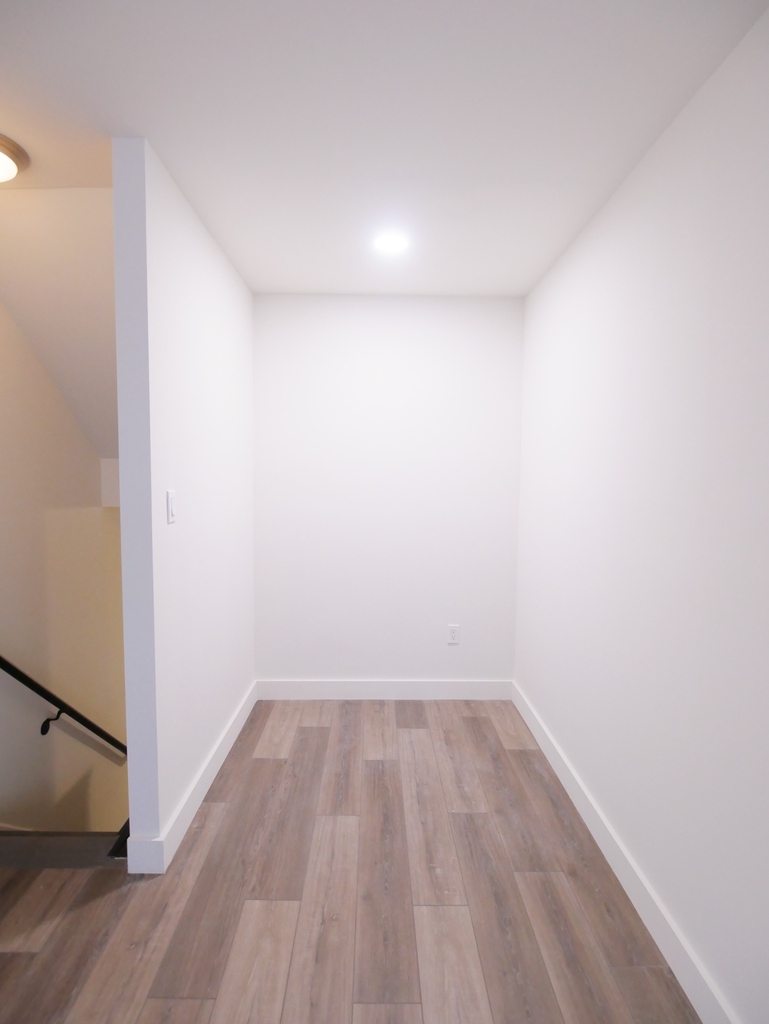 359 East 62nd Street - Photo 6
