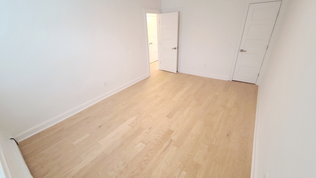85-40 68th avenue - Photo 11