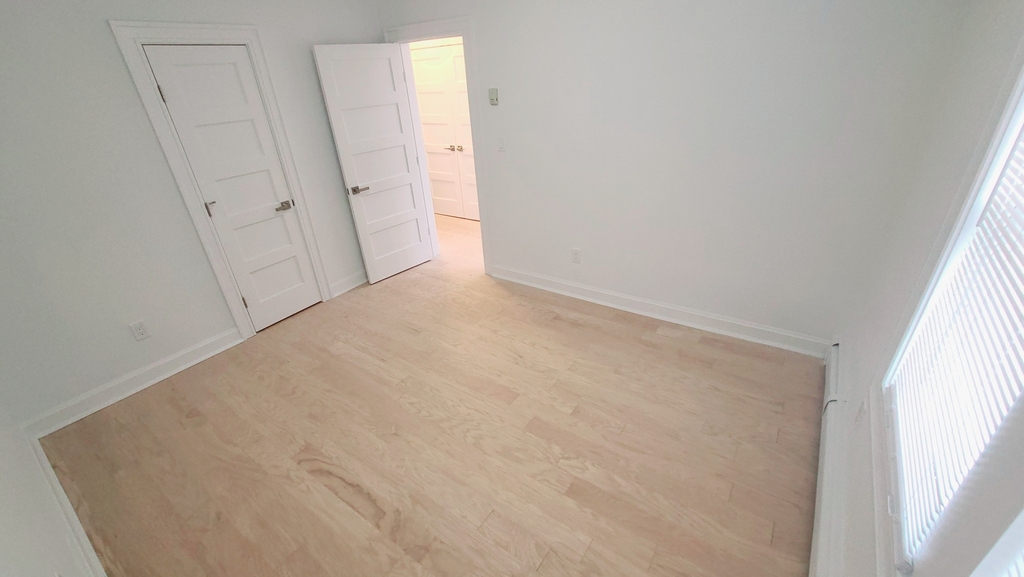 85-40 68th avenue - Photo 9