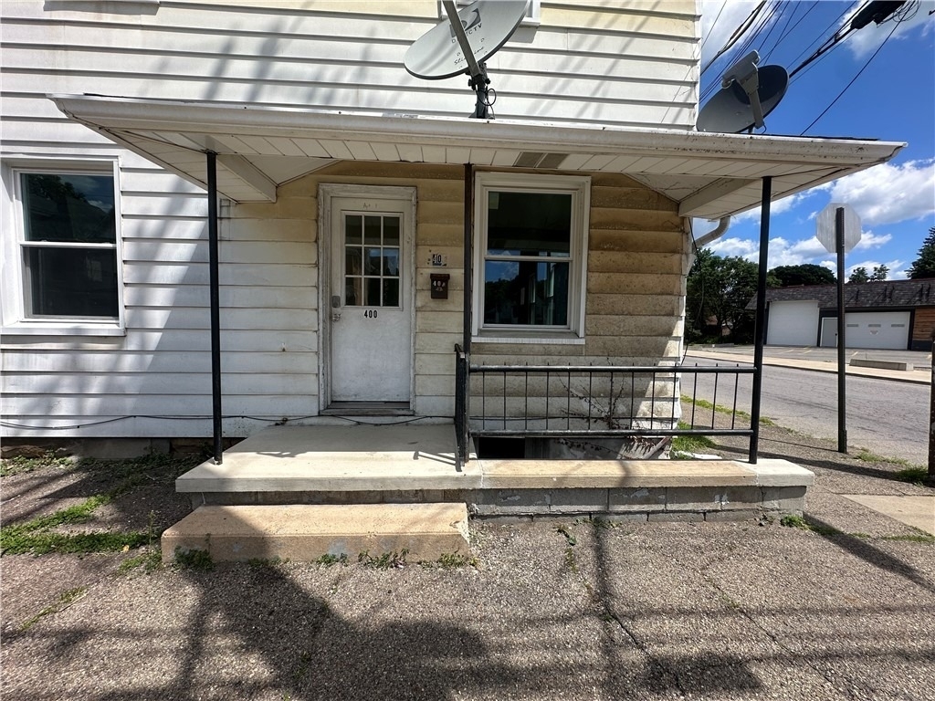 400 W Wayne Street - Photo 1