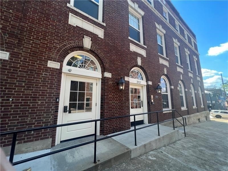 212 45th St - Photo 3
