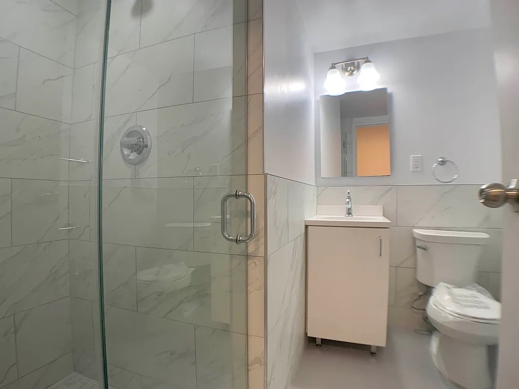 420 East 79th Street - Photo 5