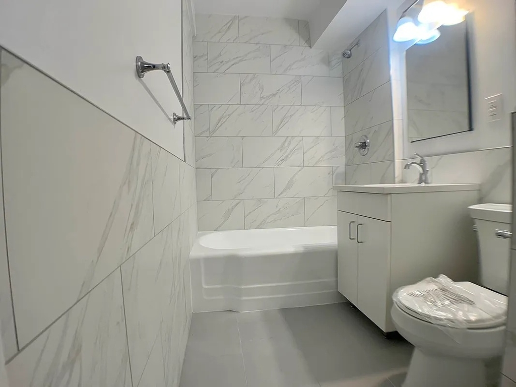 420 East 79th Street - Photo 3