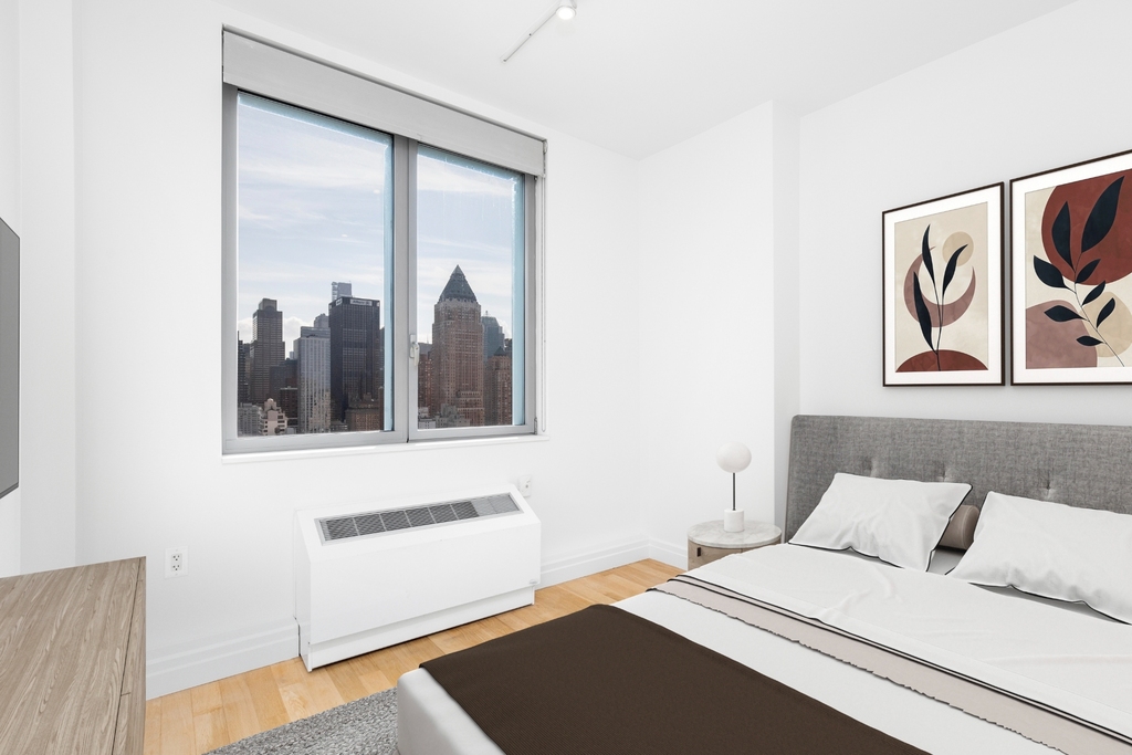 554 West 54th Street - Photo 6