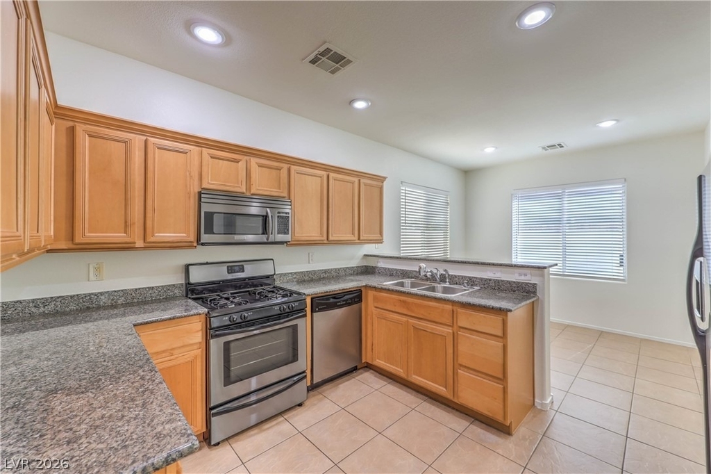 10939 Paradise Road - Photo 6