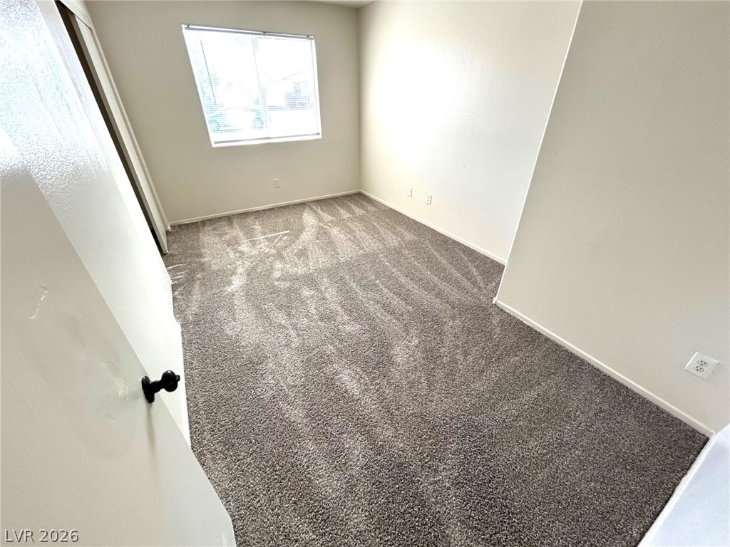 4916 River Splash Avenue - Photo 6