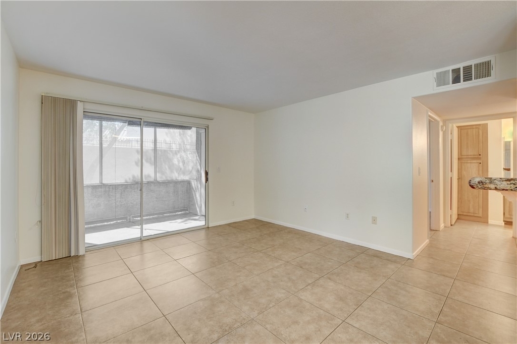 5710 E Tropicana Avenue - Photo 4