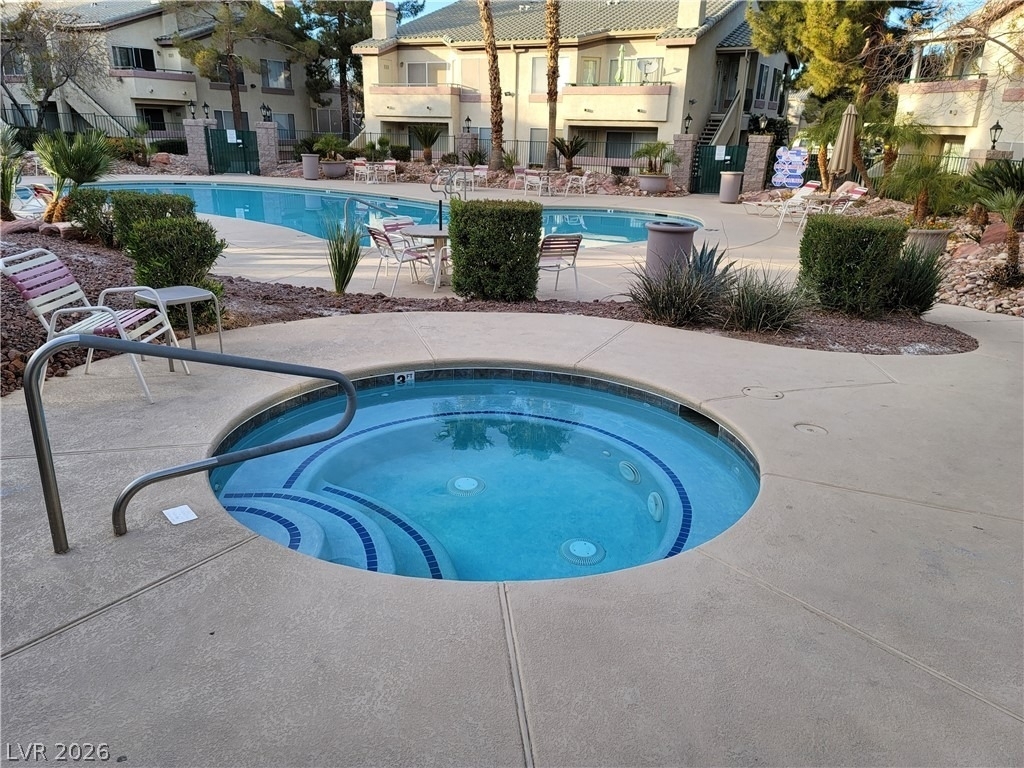 5710 E Tropicana Avenue - Photo 10