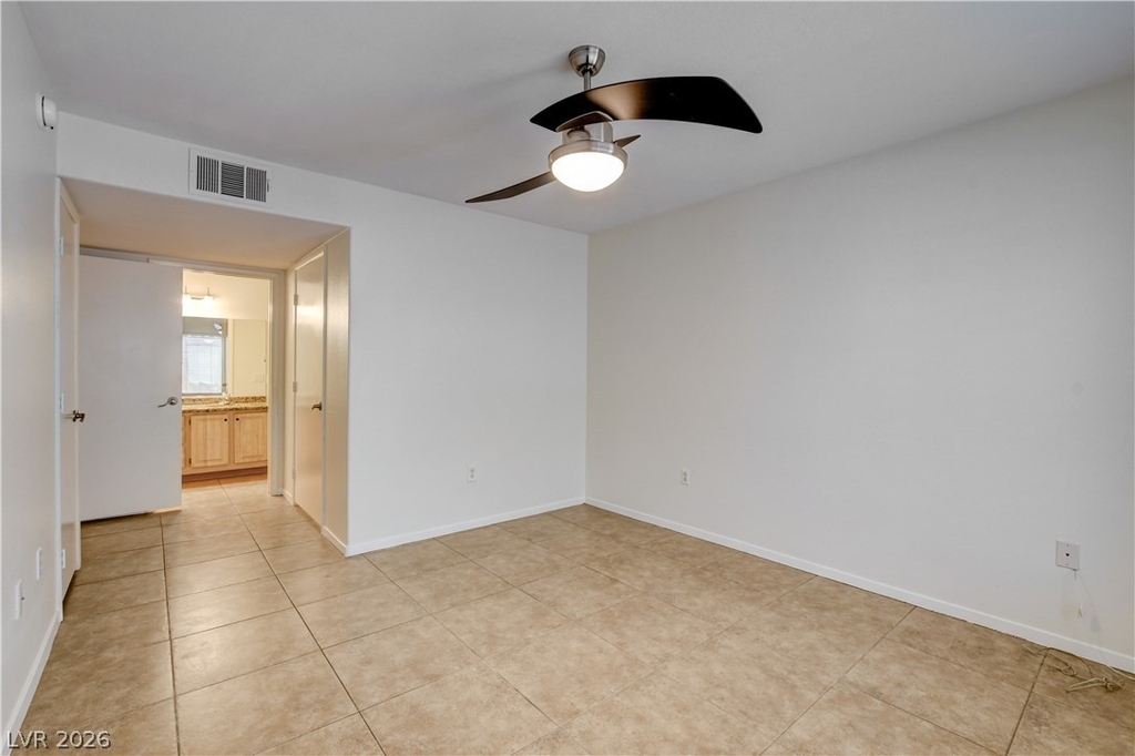 5710 E Tropicana Avenue - Photo 32