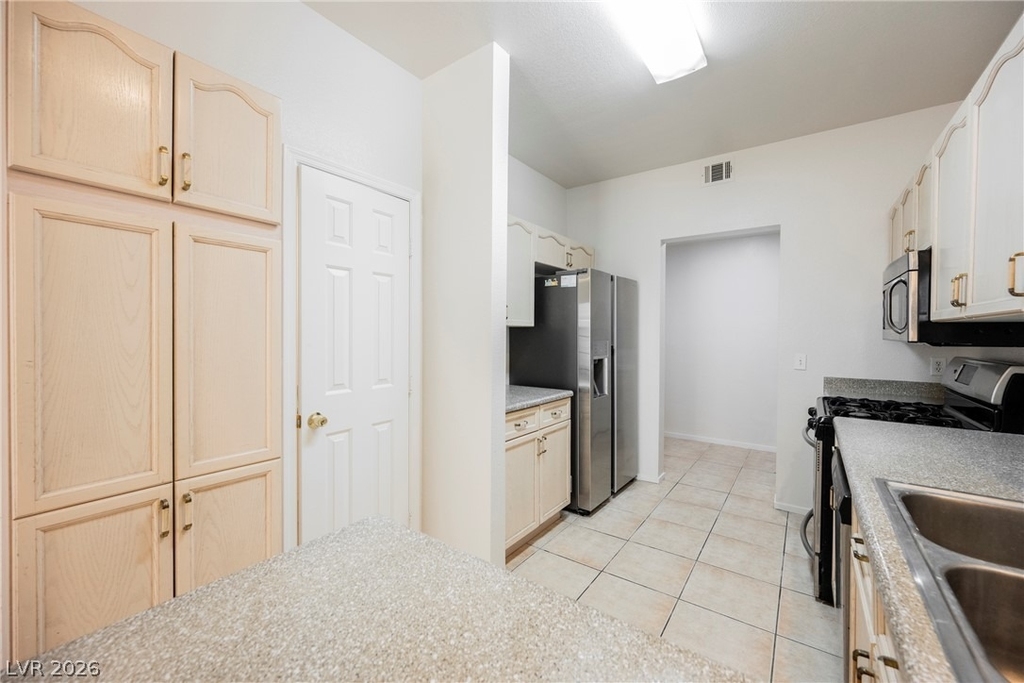 2603 Noble Fir Avenue - Photo 10