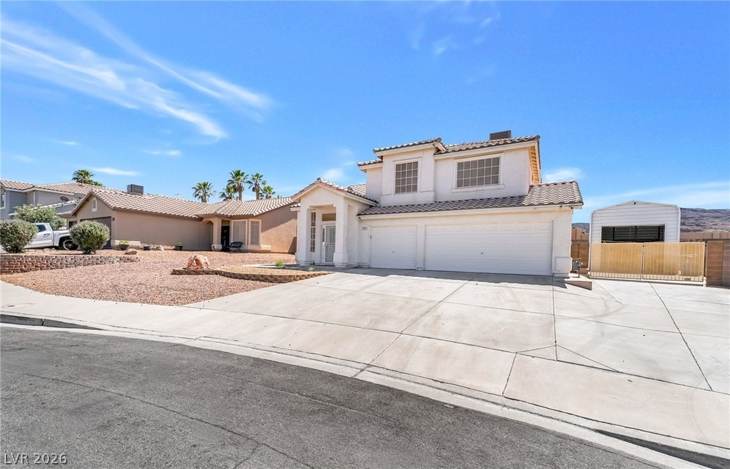 104 Appian Way - Photo 0