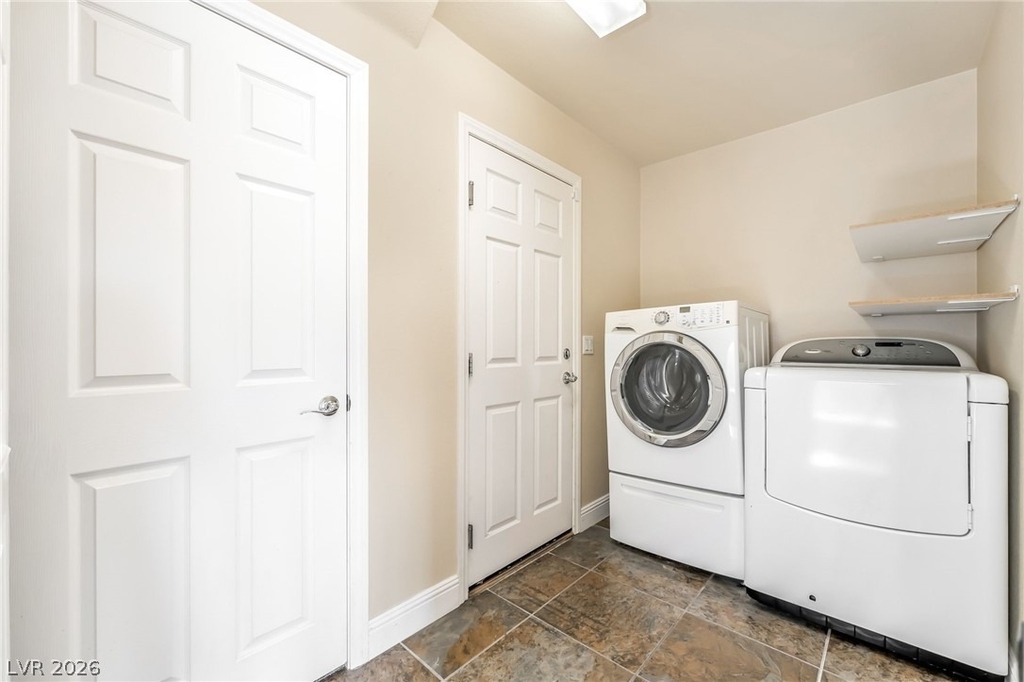 6877 Philharmonic Avenue - Photo 20