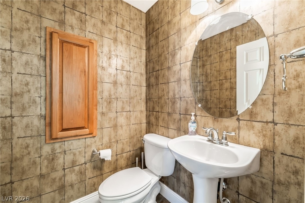 6877 Philharmonic Avenue - Photo 13