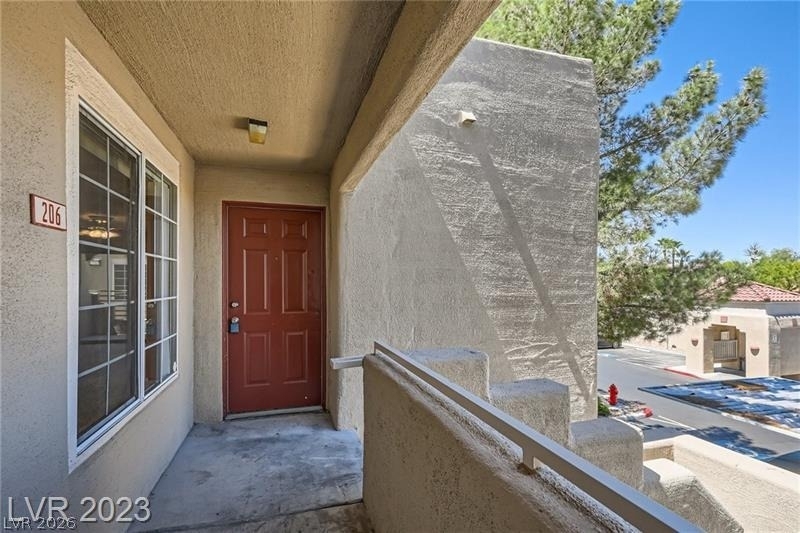 1909 Mountain Hills Court - Photo 2