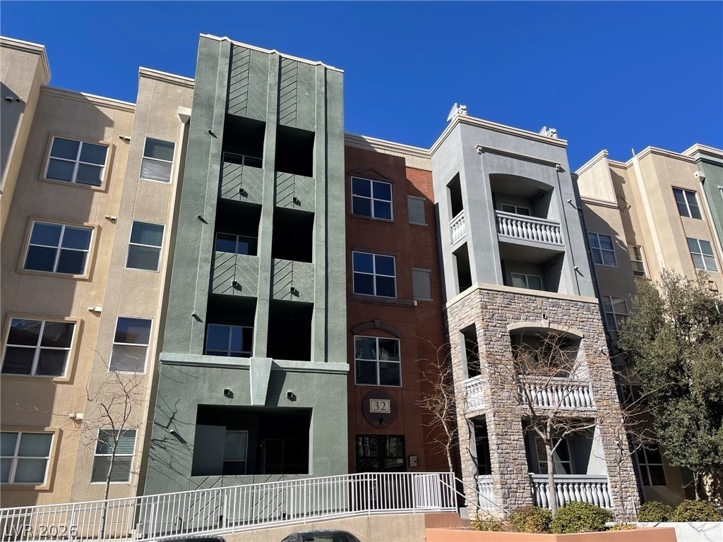 44 E Serene Avenue - Photo 0