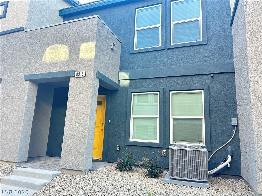 9918 Saffron Hills Street - Photo 2